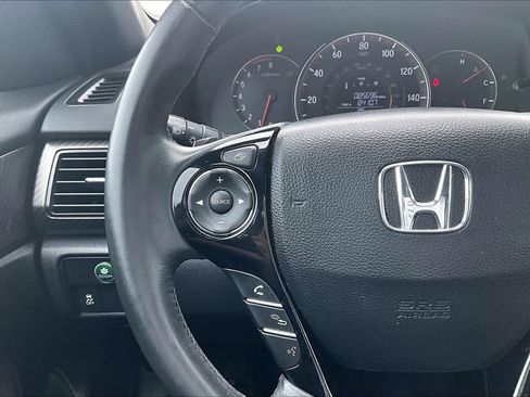 Used 2017 Honda Accord Sport image 24
