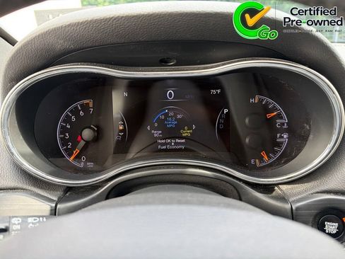 Used 2019 Jeep Grand Cherokee Altitude RWD image 55