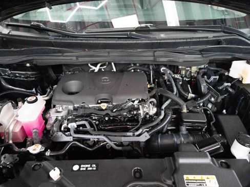 Used 2022 Toyota Sienna LE FWD image 32