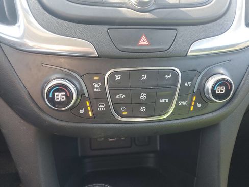 Used 2021 Chevrolet Equinox LT image 13