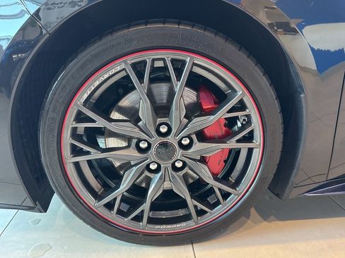 Used 2023 Chevrolet Corvette Stingray Premium Conv w/ Z51 Performance Package image 16