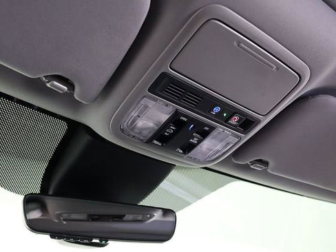 Used 2022 Honda Odyssey Elite image 24