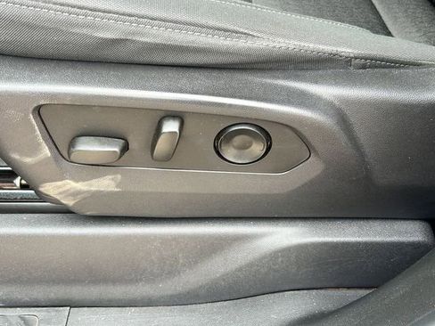 Used 2024 Chevrolet Silverado 2500 Custom w/ Custom Value Package image 20