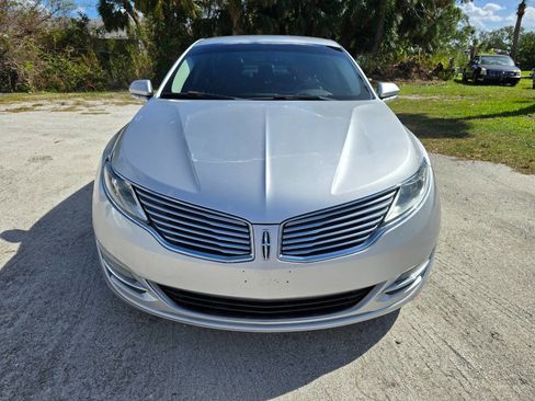 Used 2013 Lincoln MKZ Base V6 4dr Sedan image 3