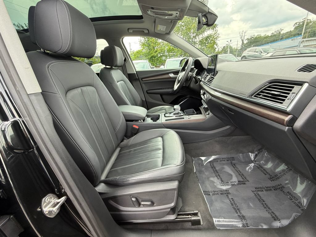 Used 2023 Audi Q5 2.0T Premium w/ Convenience Package AWD/4WD image 25