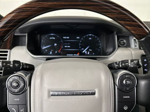 Used 2016 Land Rover Range Rover HSE image 12