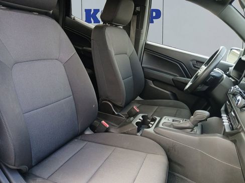 Used 2023 Chevrolet Colorado W/T RWD image 17