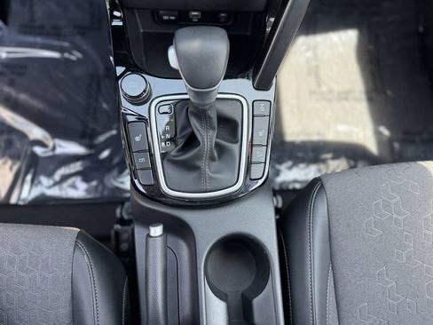 Certified 2025 Kia Seltos S AWD/4WD image 20