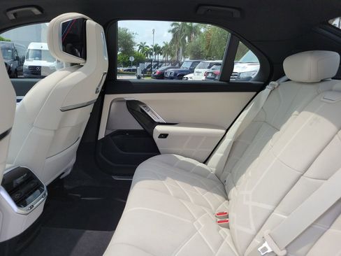 Used 2024 BMW 740i w/ Premium Package 2 RWD image 14