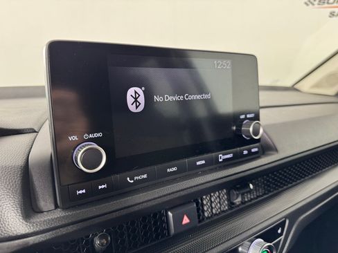 Used 2025 Honda CR-V EX image 16
