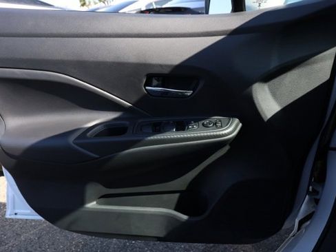 New 2025 Nissan Versa 1.6 SV w/ Trunk Package image 22