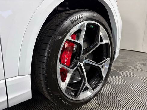 New 2026 Audi RS Q8 performance image 9