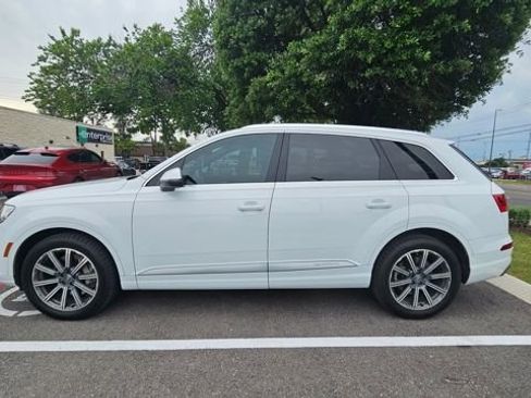 Used 2017 Audi Q7 3.0T Prestige AWD/4WD image 2