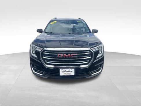 Used 2024 GMC Terrain SLT AWD/4WD image 9