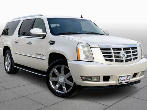 Used 2009 Cadillac Escalade ESV image 2