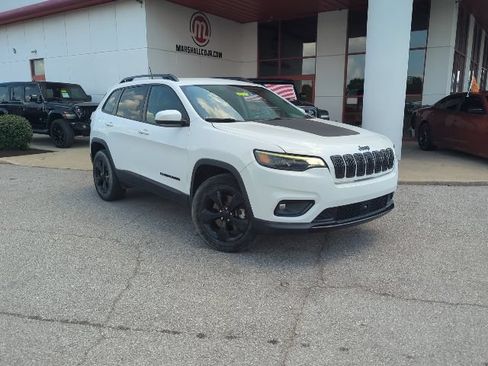 Certified 2021 Jeep Cherokee Latitude Plus AWD/4WD image 3