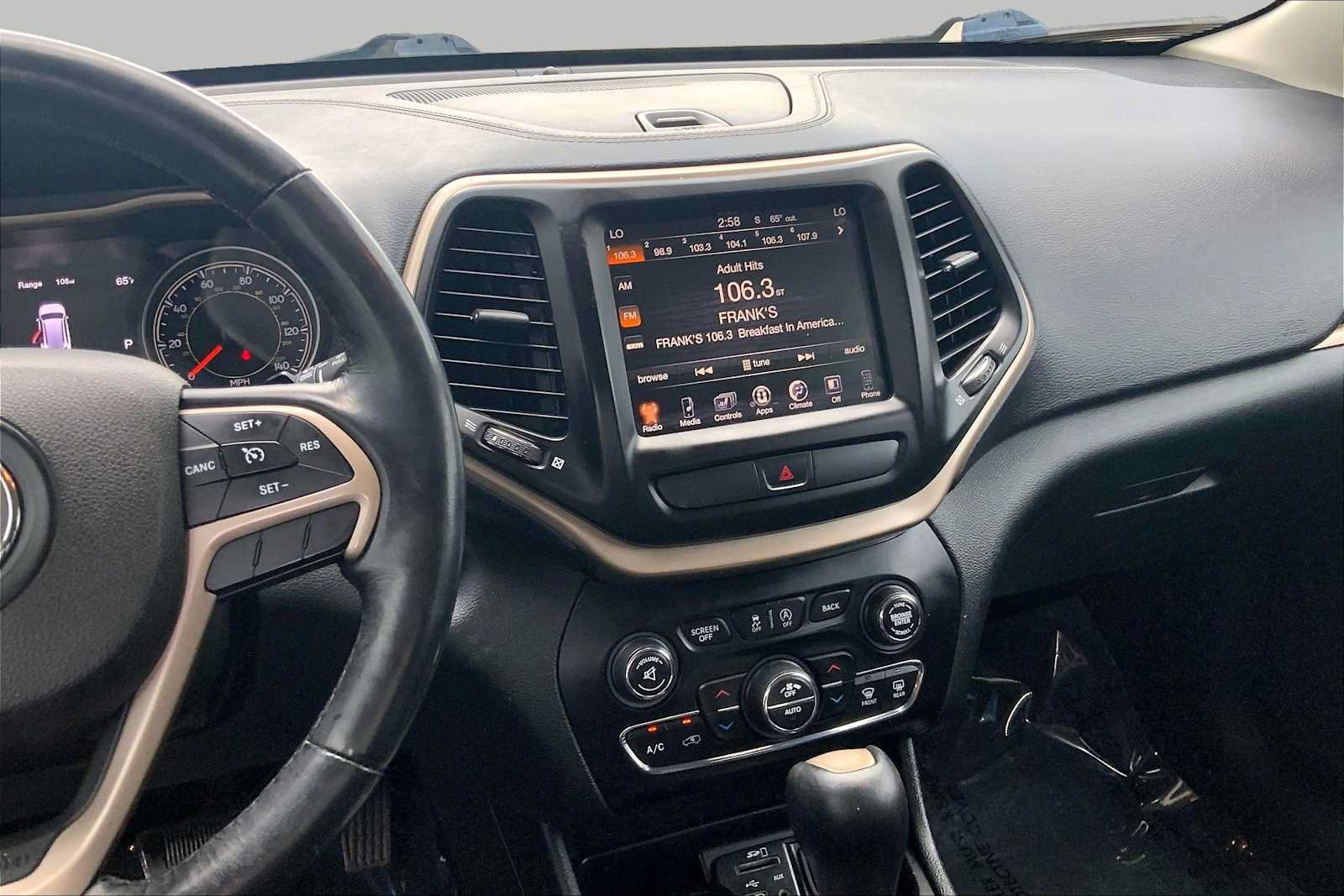Used 2015 Jeep Cherokee Limited w/ Luxury Group AWD/4WD image 7