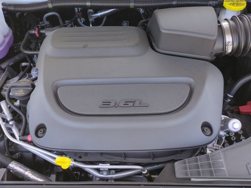 New 2026 Chrysler Pacifica Select FWD image 22