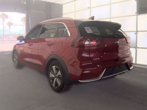 Used 2017 Kia Niro LX FWD image 8