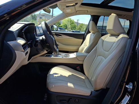Certified 2024 INFINITI QX60 Luxe AWD/4WD image 14