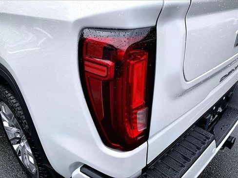 Used 2023 GMC Sierra 1500 Denali w/ Denali Reserve Package AWD/4WD image 33
