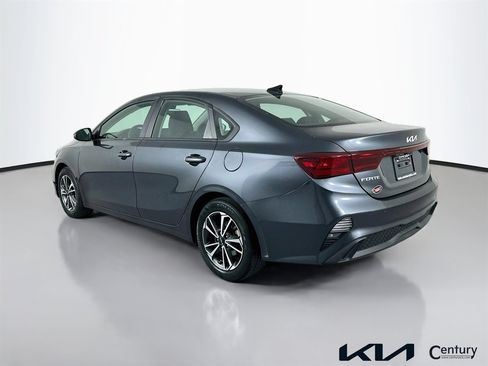 Used 2023 Kia Forte LXS w/ LXS Technology Package FWD image 7