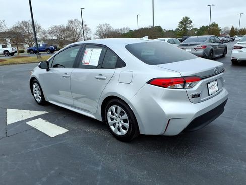 Used 2024 Toyota Corolla LE image 5