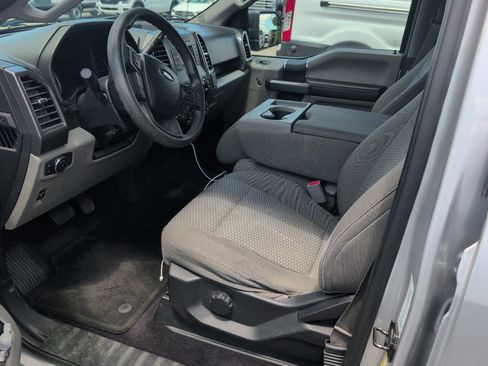 Used 2017 Ford F150 XLT RWD image 3