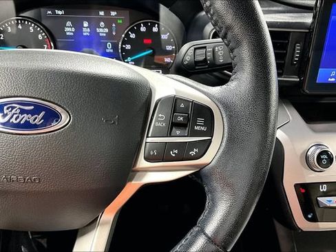 Used 2021 Ford Explorer XLT w/ Equipment Group 202A RWD image 13