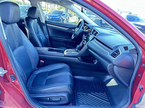 Used 2019 Honda Civic Touring image 16