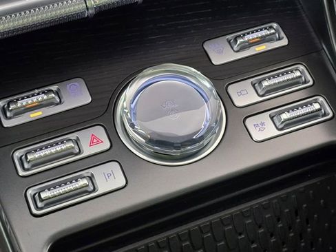 Used 2025 Lincoln Nautilus Reserve image 34