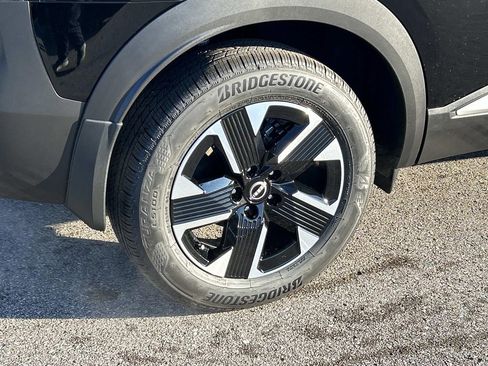 New 2026 Nissan Kicks SV w/ SV Premium Package AWD/4WD image 11