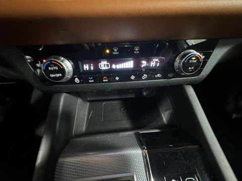 Used 2023 Mitsubishi Outlander SEL image 27