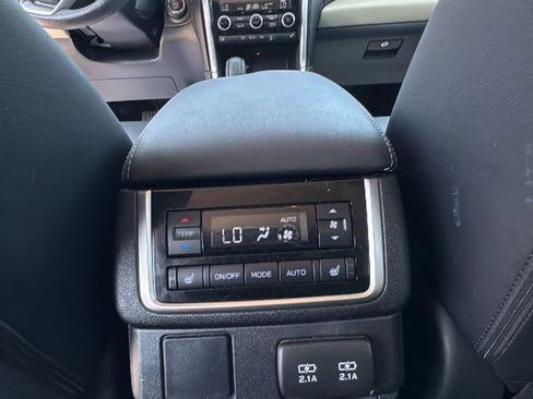 Used 2021 Subaru Ascent Limited AWD/4WD image 16