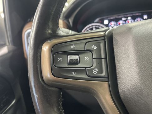 Used 2021 Chevrolet Silverado 1500 High Country w/ Technology Package AWD/4WD image 32