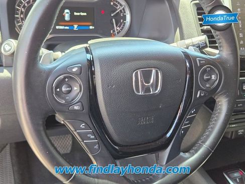 Certified 2018 Honda Pilot Touring image 26