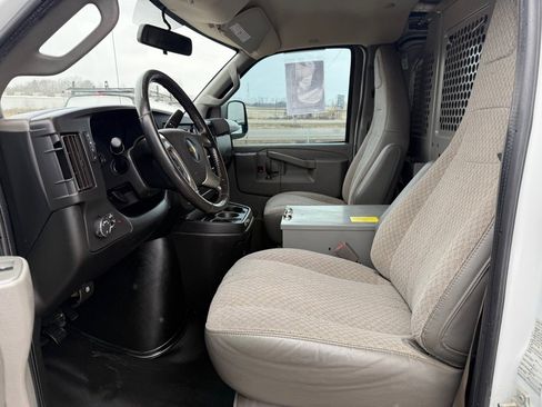 Used 2019 Chevrolet Express 2500 w/ Driver Convenience Package image 12
