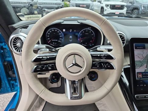 Used 2022 Mercedes-Benz SL 63 AMG 4MATIC image 21