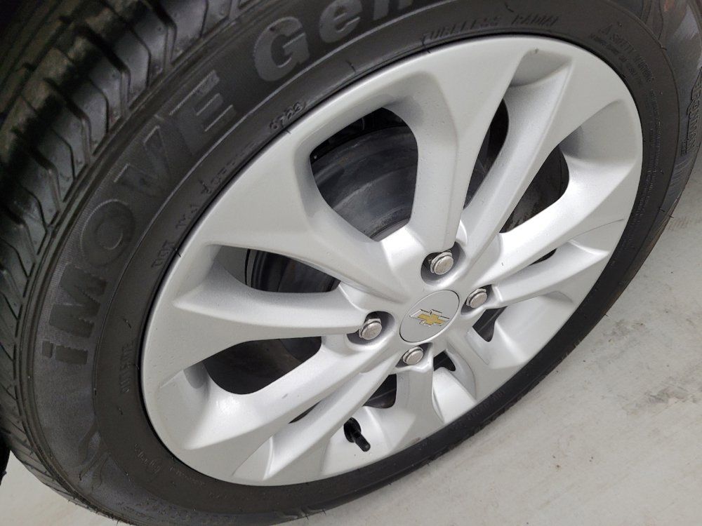 Used 2021 Chevrolet Spark LT FWD image 31