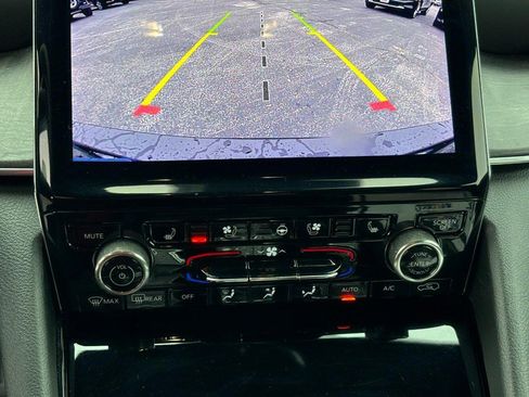 Used 2022 Jeep Grand Cherokee L Overland w/ Luxury Tech Group IV image 24