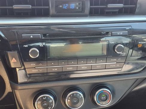 Used 2014 Toyota Corolla L FWD image 13