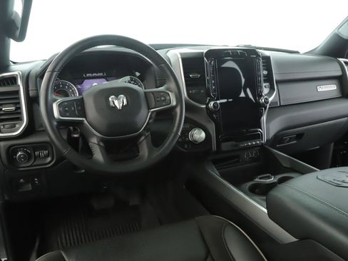 Used 2023 RAM 1500 Laramie AWD/4WD image 2