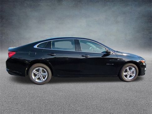 Used 2024 Chevrolet Malibu LT image 10