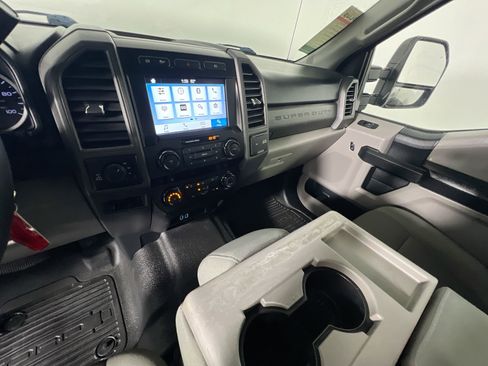 Used 2019 Ford F250 XL w/ STX Appearance Package AWD/4WD image 23