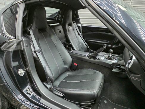 Used 2020 MAZDA MX-5 Miata RF Grand Touring RWD image 15