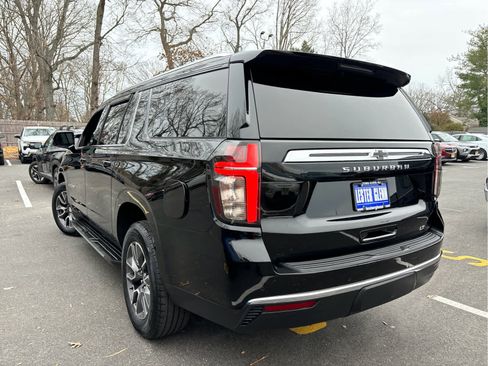 Used 2023 Chevrolet Suburban LT w/ Luxury Package image 43