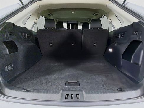 Used 2021 Ford Edge SE image 24