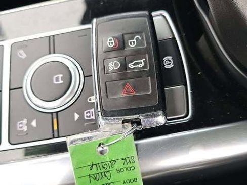 Used 2020 Land Rover Range Rover Sport HSE image 4