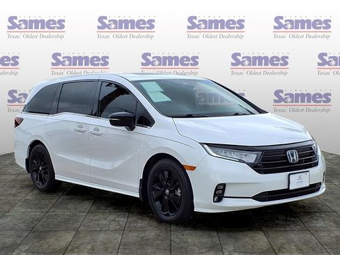 Used 2024 Honda Odyssey Sport image 1