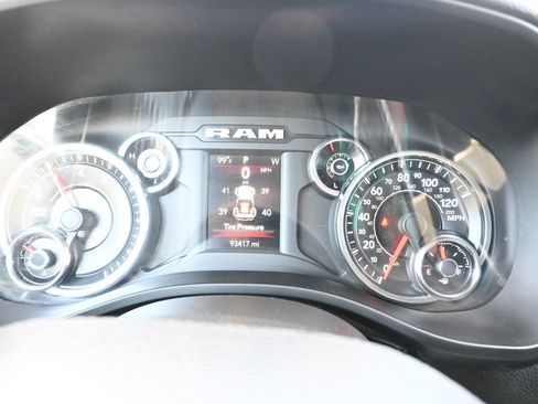 Used 2023 RAM 1500 Lone Star AWD/4WD image 17